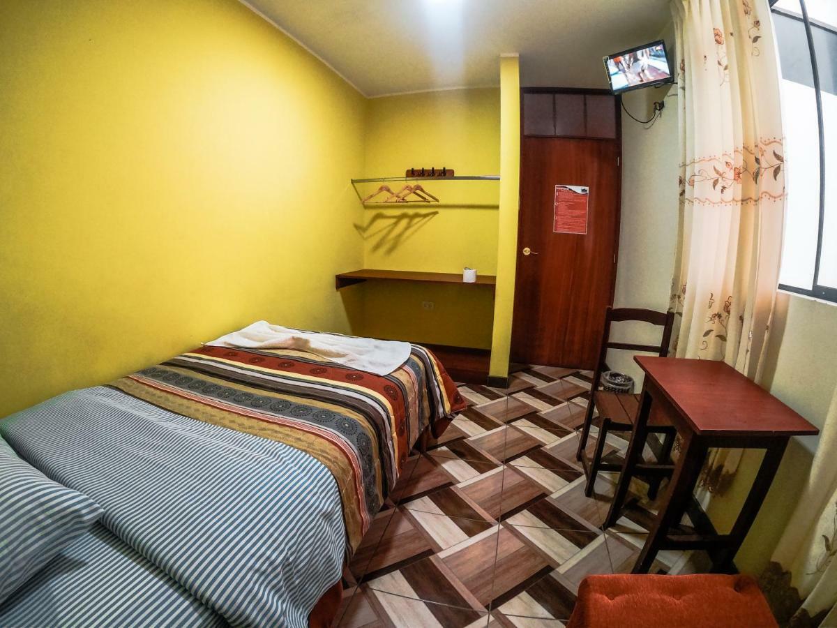 Hostal Berlin Jauja Ngoại thất bức ảnh